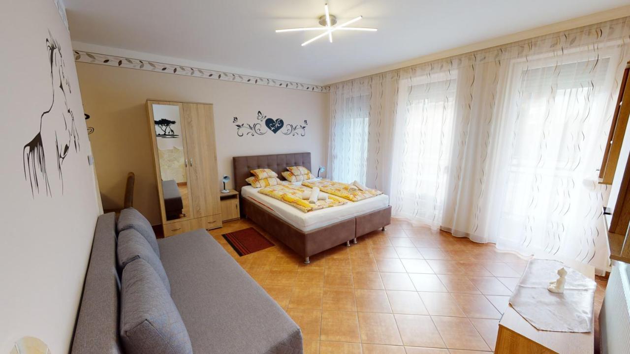 Cristian Apartman Hajdúszoboszló Exterior foto